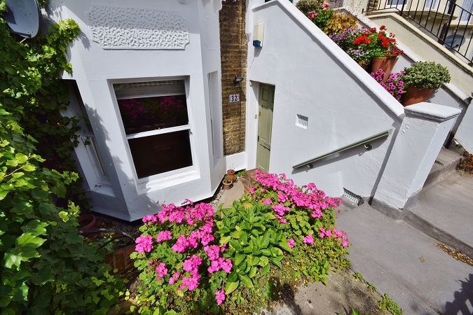 2 Bedroom Maisonette for Sale in Maida Vale, London, W9