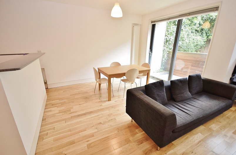 2 Bedroom Maisonette to Rent in Kentish Town Road, Camden Town, NW1