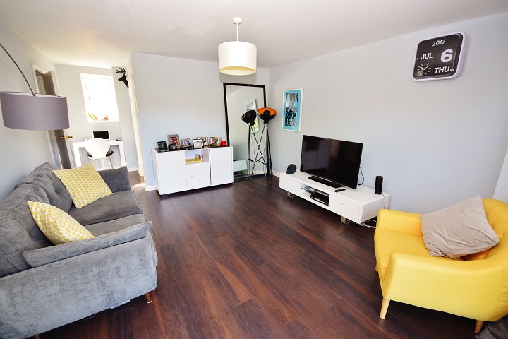 2 Bedroom Apartment for Sale in Baring Road, Grove Park, SE12