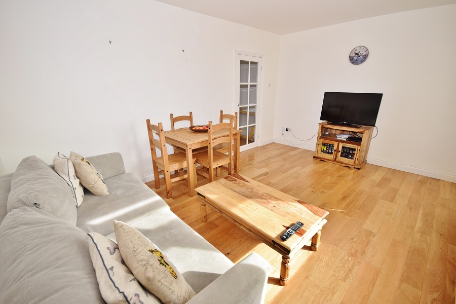 1 Bedroom Apartment for Sale in North Finchley, London, N12