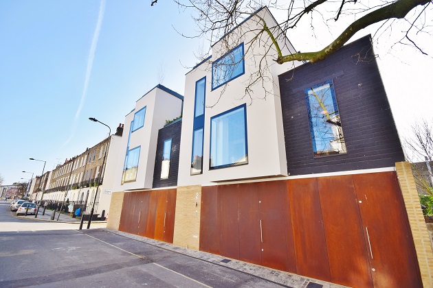 3 bedroom Town House to Rent in Camden Town, London NW1 