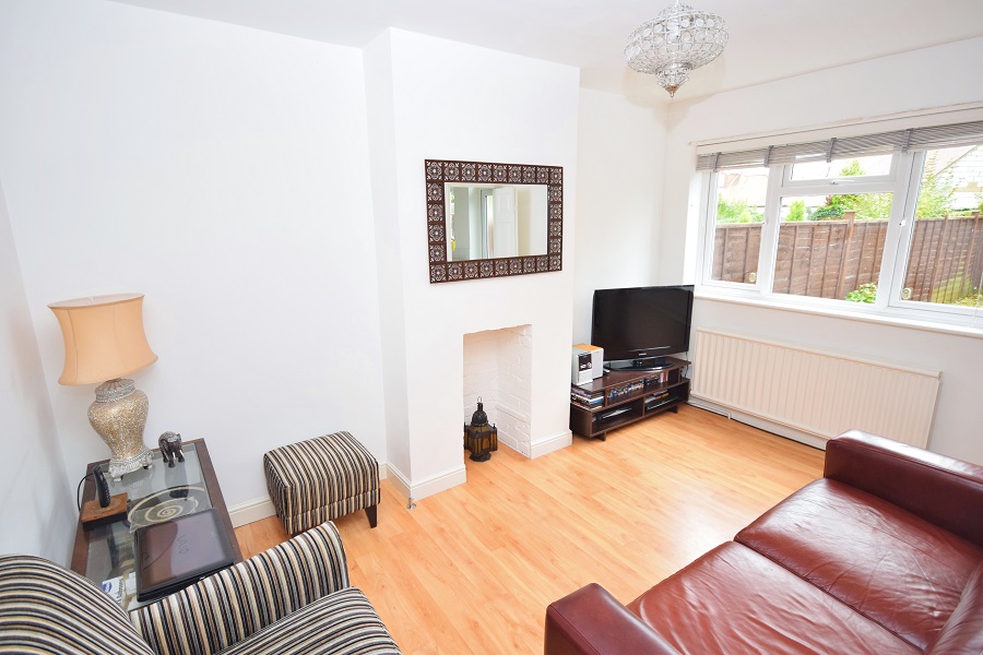 2 Bedroom Apartment to Rent in Greenford, Middlesex, UB6