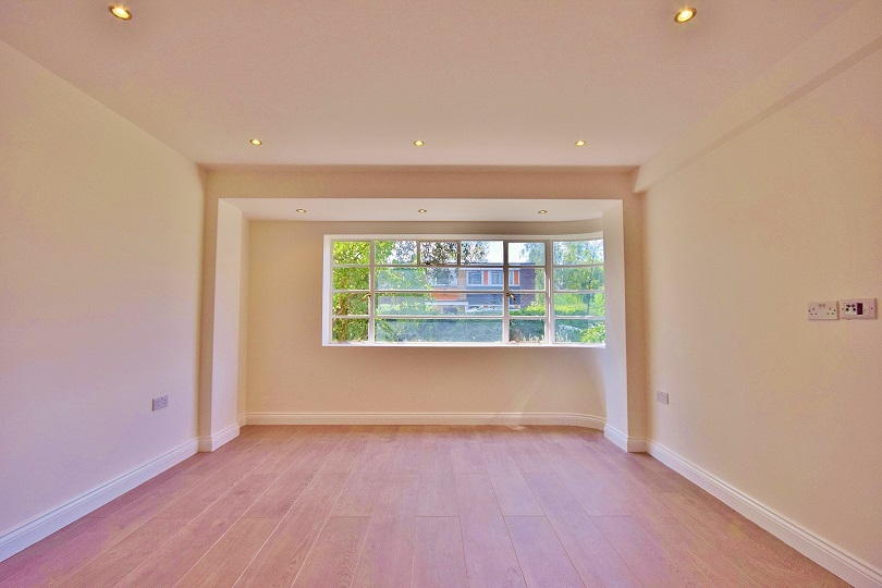 3 Bedroom Apartment to Rent in Oman Avenue, Cricklewood, NW2 