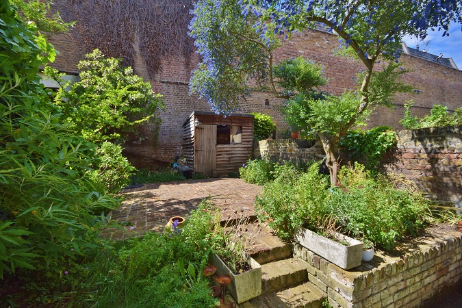 2 Bedroom Maisonette for Sale in Maida Vale, London, W9