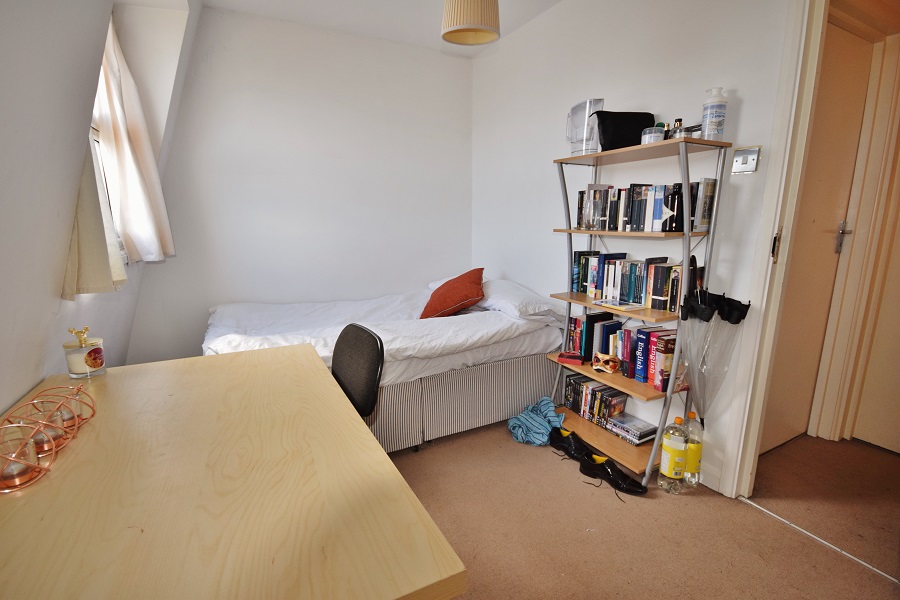 3 Bedroom Maisonette to Rent in Camden, London, N7 