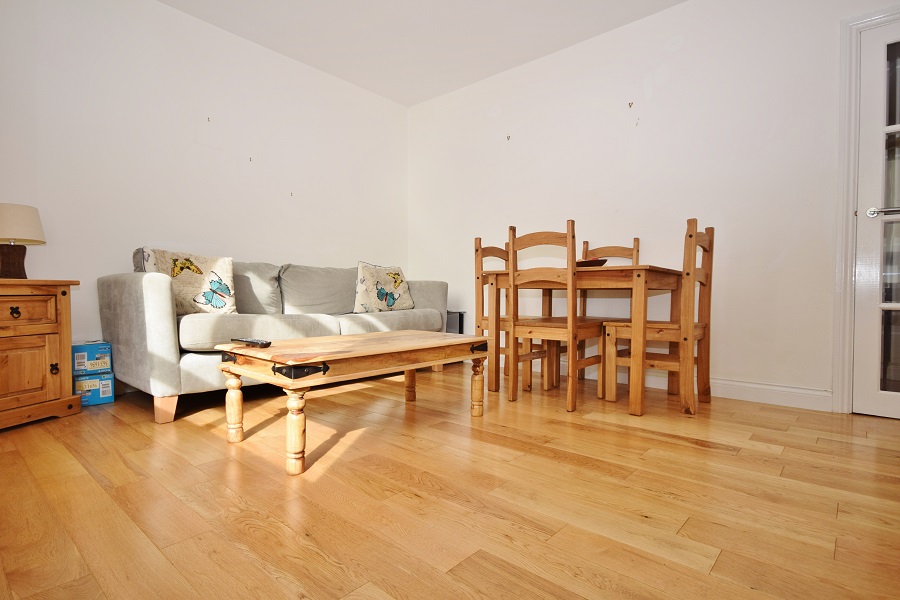 1 Bedroom Apartment for Sale in North Finchley, London, N12