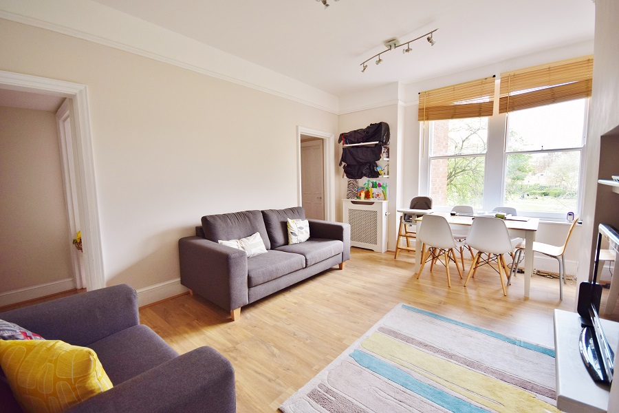 3 Bedroom Flat to Rent in West Hampstead, London, NW6