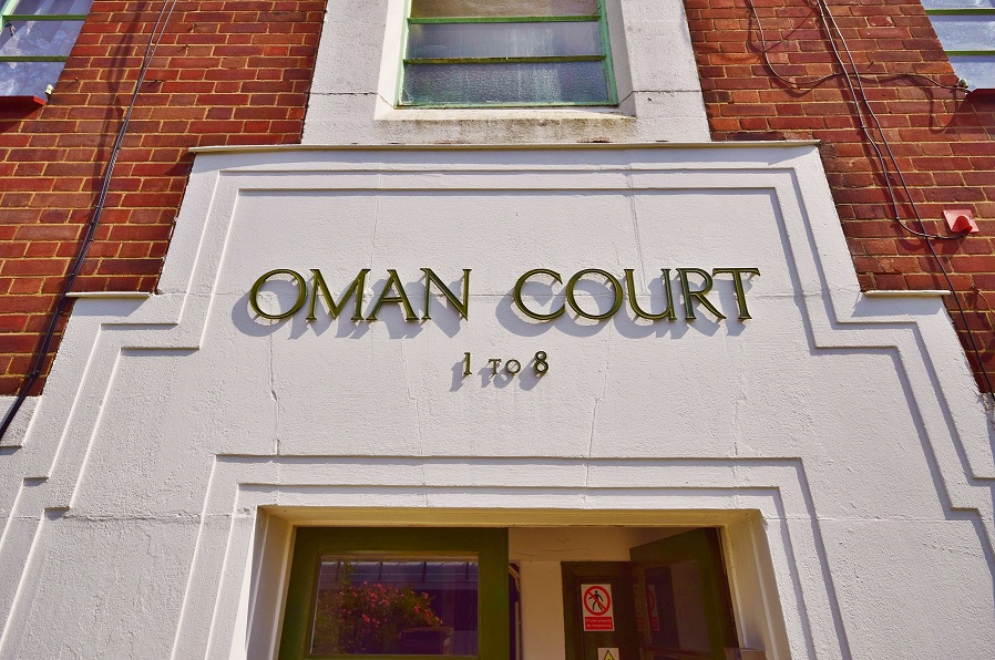 3 Bedroom Apartment to Rent in Oman Avenue, Cricklewood, NW2 