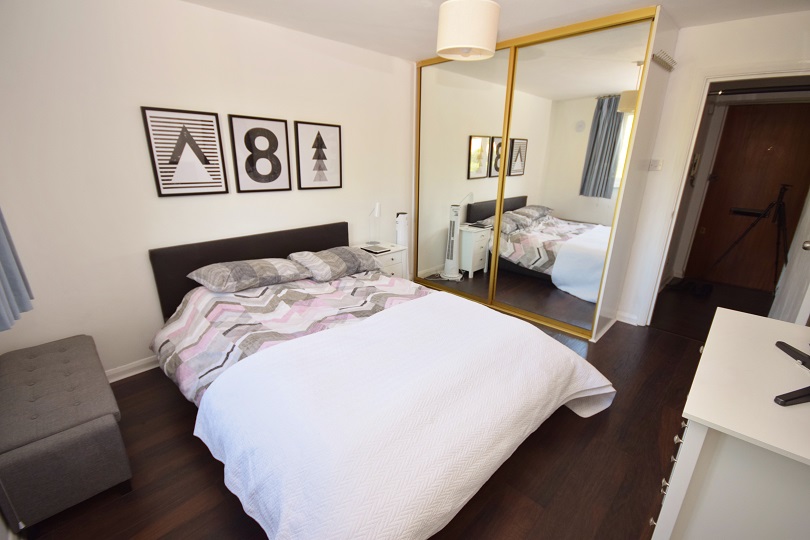 2 Bedroom Apartment for Sale in Baring Road, Grove Park, SE12