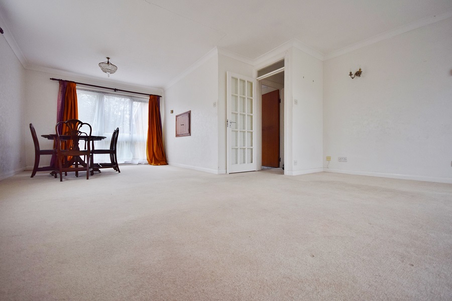 2 Bedroom Flat for Sale in High London, EN5