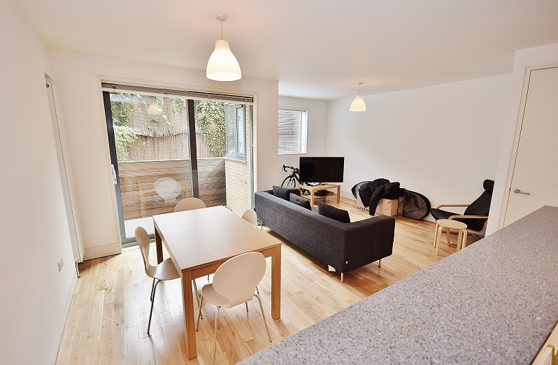 2 Bedroom Maisonette to Rent in Kentish Town Road, Camden Town, NW1