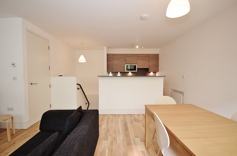 2 Bedroom Maisonette to Rent in Kentish Town Road, Camden Town, NW1
