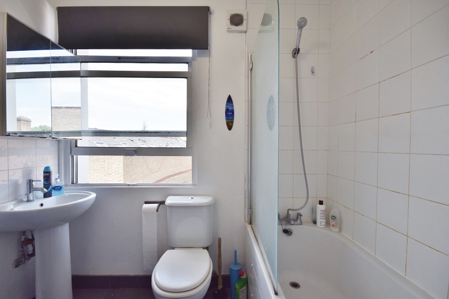 3 Bedroom Maisonette to Rent in Camden, London, N7 