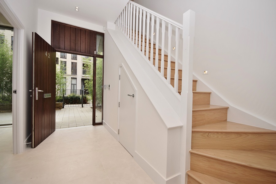 3 Bedroom Town House to Rent in Portobellow Square, Ladbroke Grove , W10