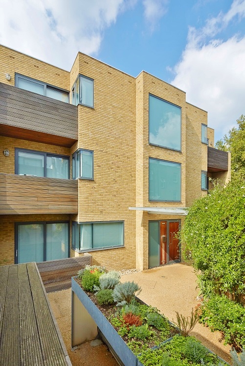 2 Bedroom Maisonette to Rent in Kentish Town Road, Camden Town, NW1