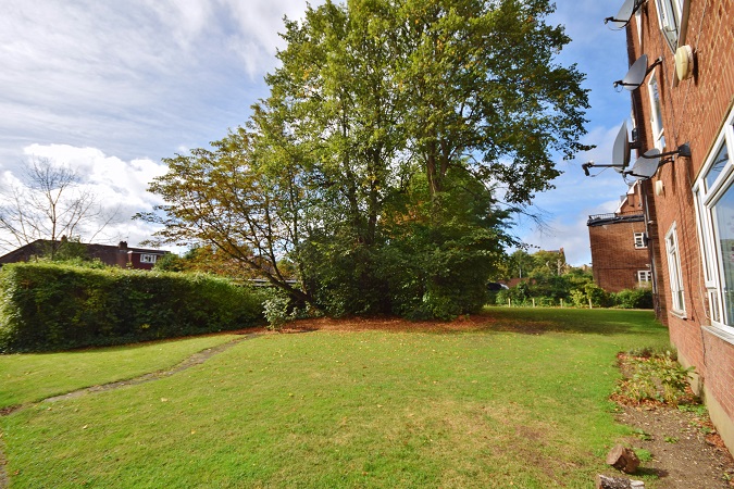 1 Bedroom Apartment for Sale in North Finchley, London, N12