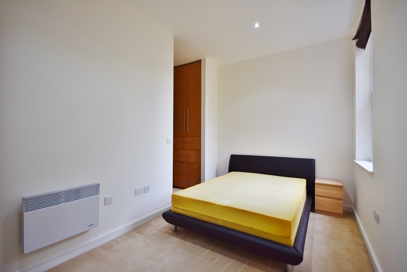 2 Bedroom Flat to Rent in Ealing Common , London , W5