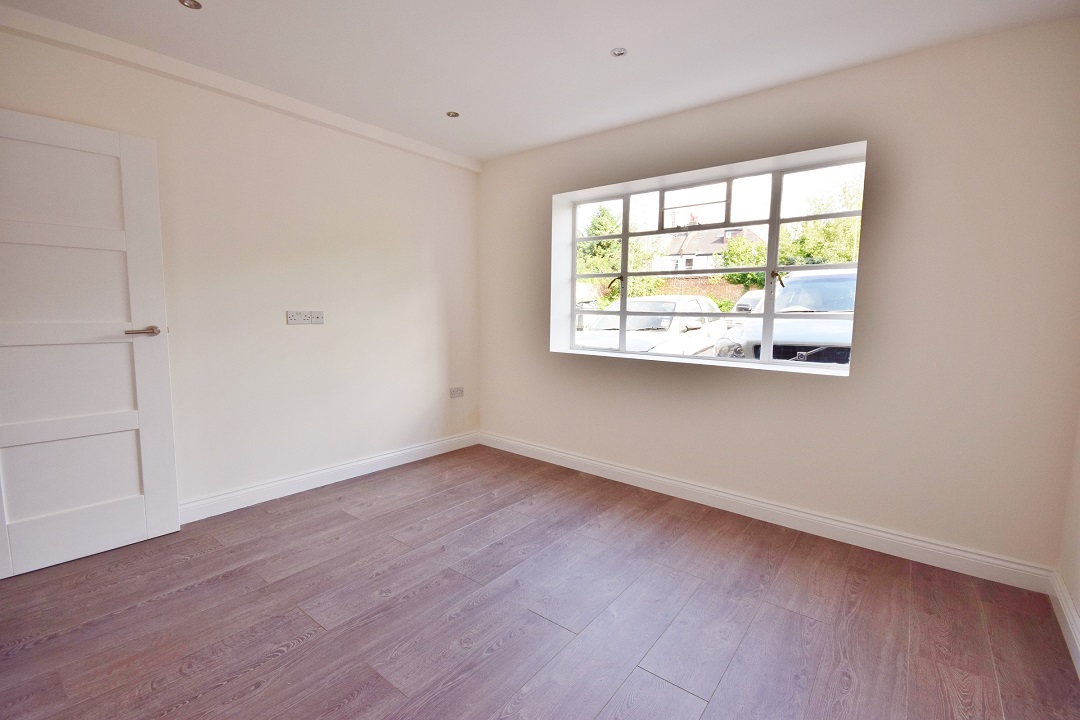 3 Bedroom Apartment to Rent in Oman Avenue, Cricklewood, NW2