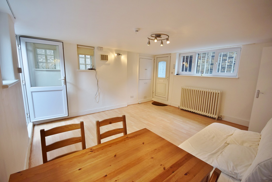 1 Bedroom Flat for Sale in Dalston, London, E8