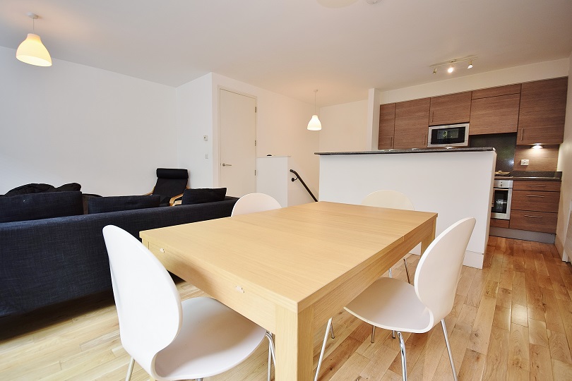 2 Bedroom Maisonette to Rent in Kentish Town Road, Camden Town, NW1