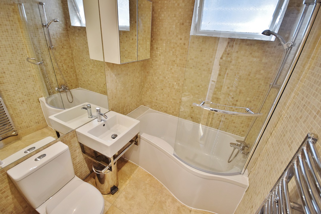 3 Bedroom Flat to Rent in Camden Town, London, NW1 